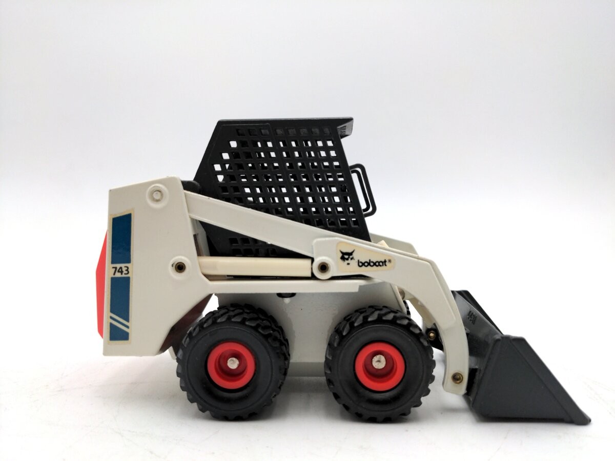 Melroe 4431 1:19 Scale Diecast Bobcat Loader Model 743 LN/Box