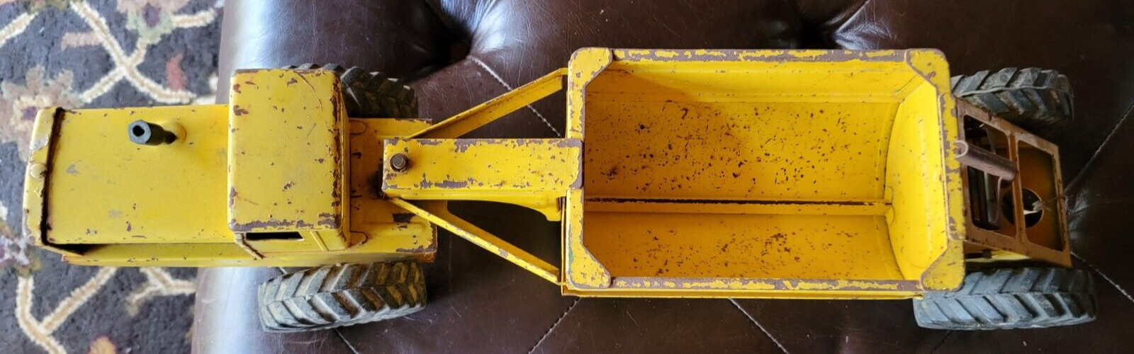 VINTAGE 1950’S NYLINT TOYS YELLOW TOURNEAU TOURNAHOPPER PRESSED STELL DUMPER