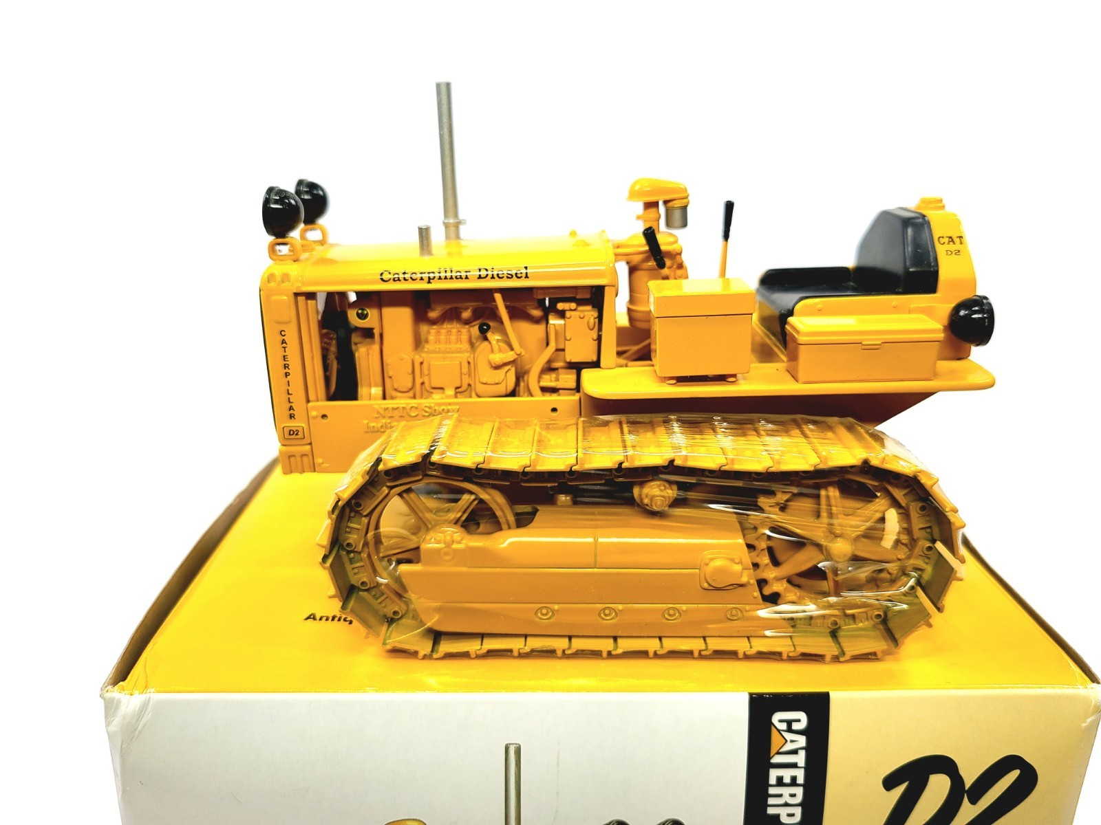 Caterpillar Cat D2 Crawler Tractor 2003 NTTC – SpecCast 1:16 Scale #CUST773 New