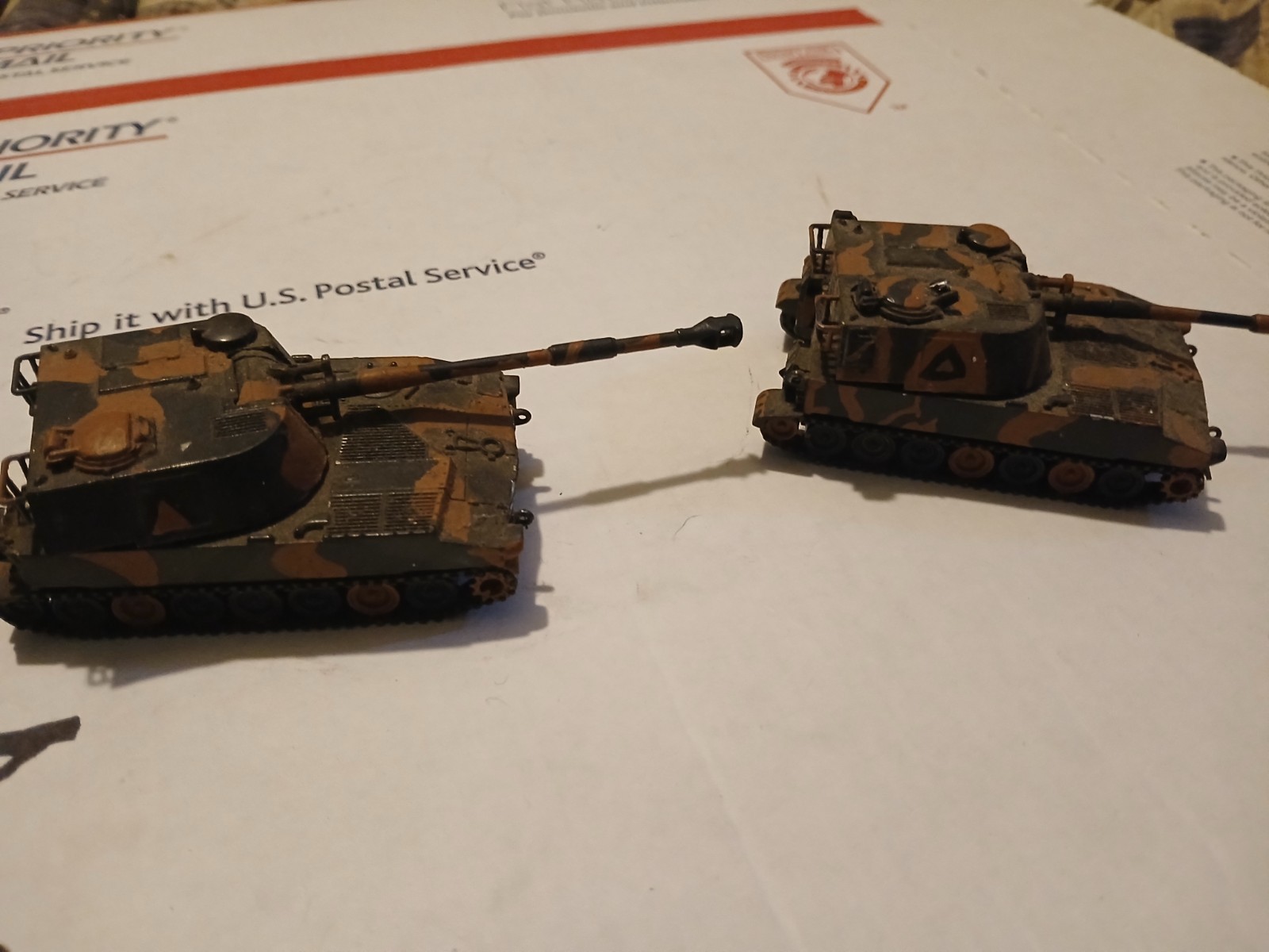 2 – 3.5″ Plastic Dmgm M109 Paladin VE- TANK Camouflage Plus Green Tanks Lot 2