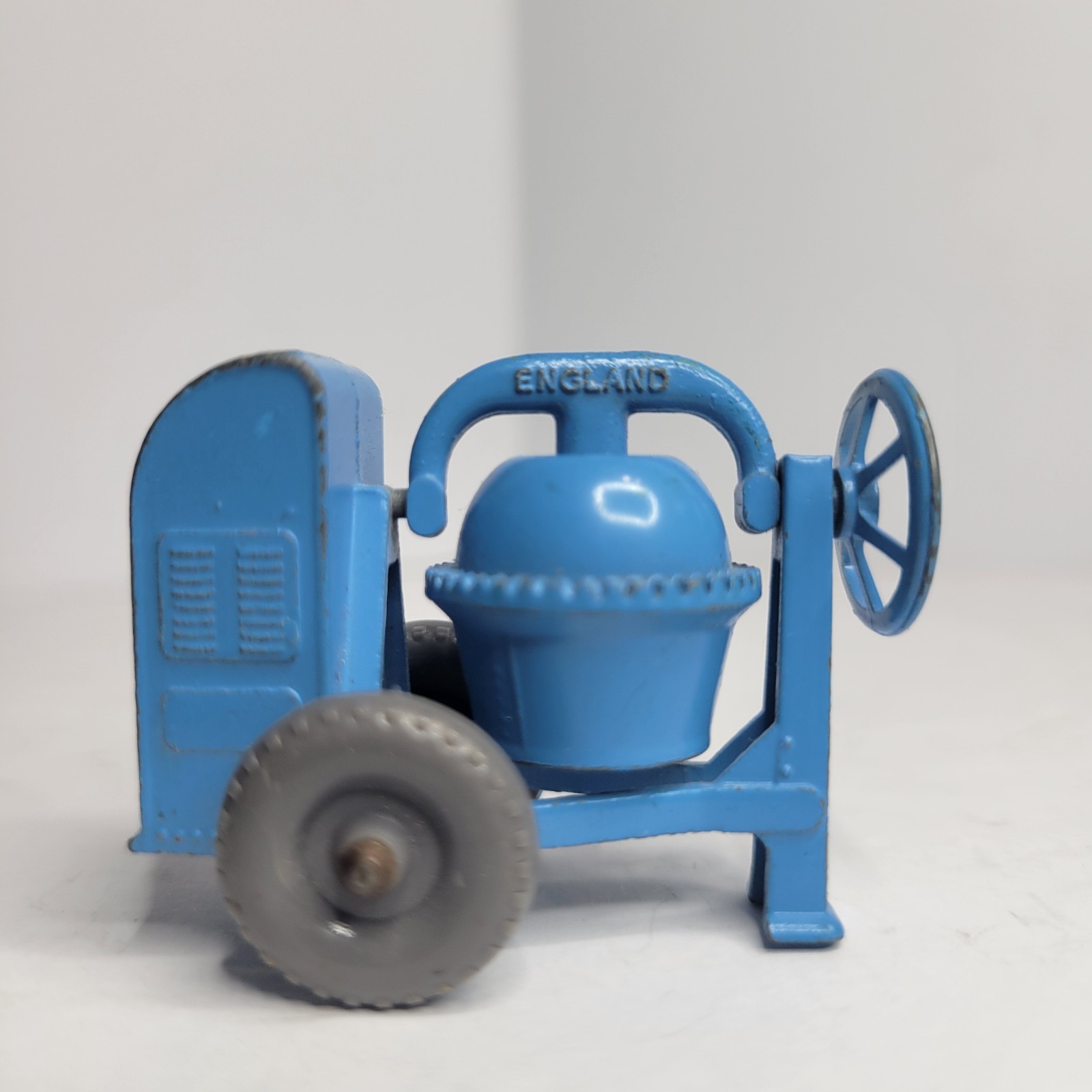 Matchbox No.3 ‘Cement Mixer’ Gray Plastic Wheels