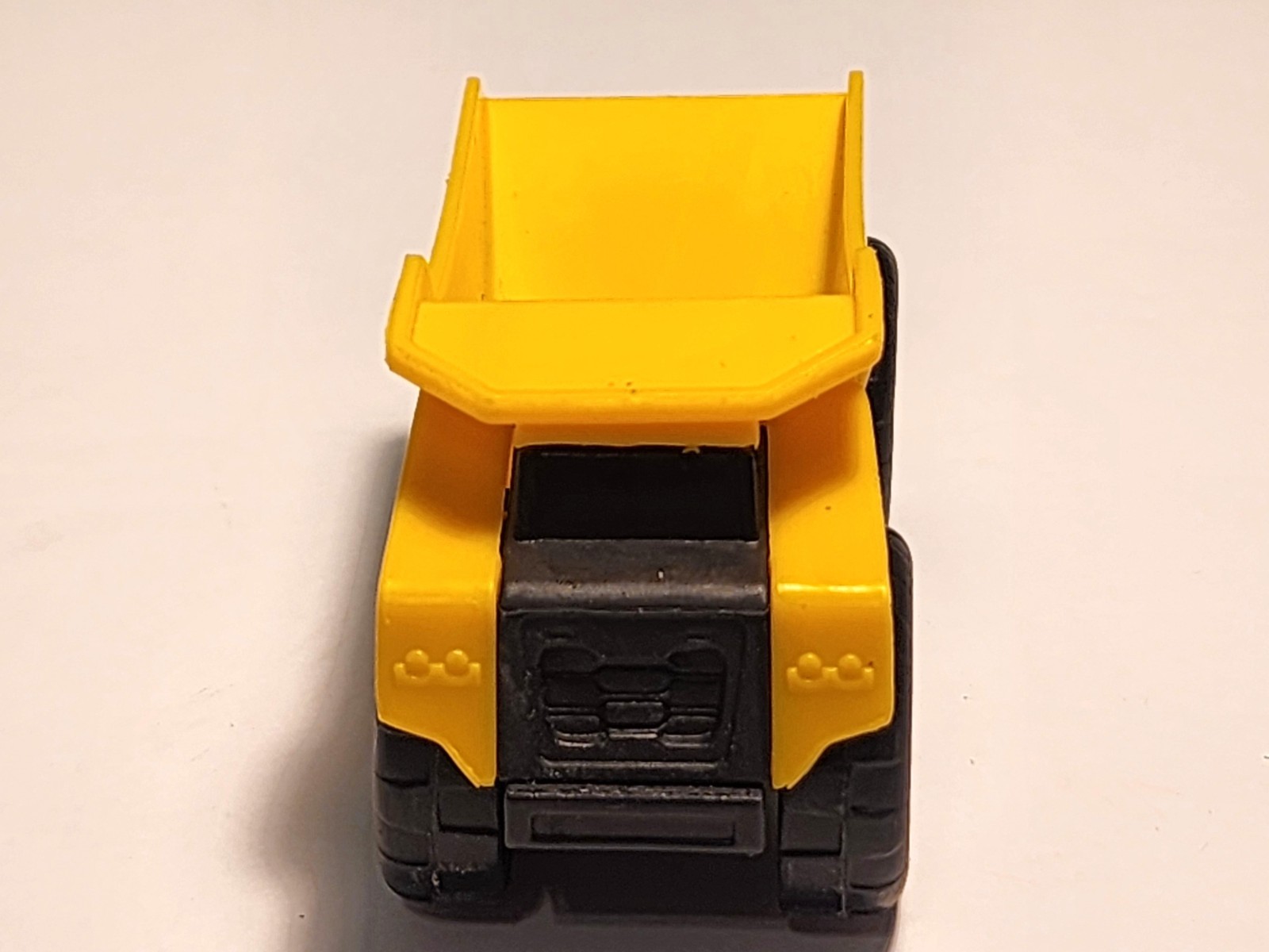 CAT Plastic Dump Truck Toy Sturdy Construction Toys Vehicle S29