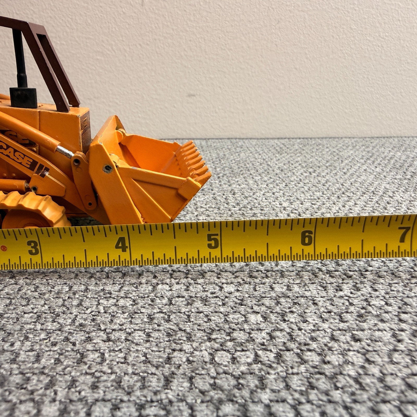 Case 855D Track Loader – CAB – 1/35 – NZG – Conrad NZG West Germany