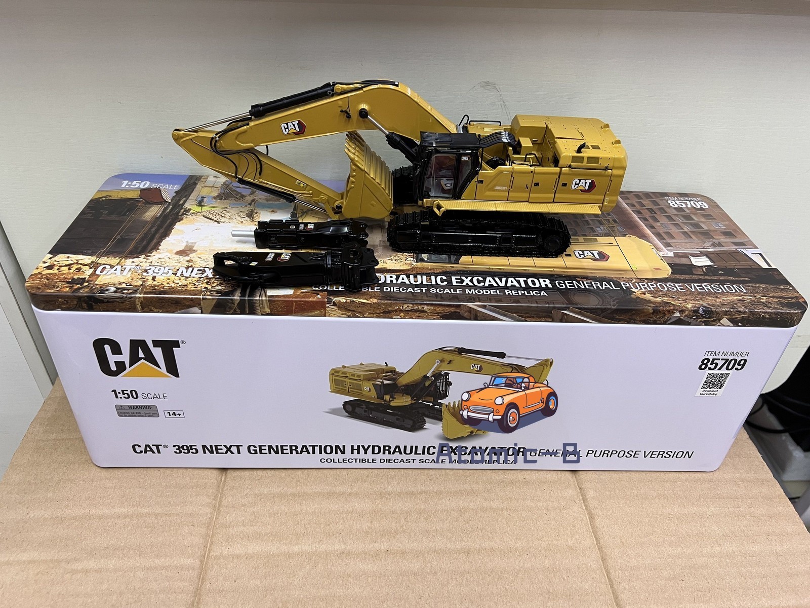 DM 1:50 CAT 395 NEXT Excavator Crushing Hammer Demolition Pliers Model 85709