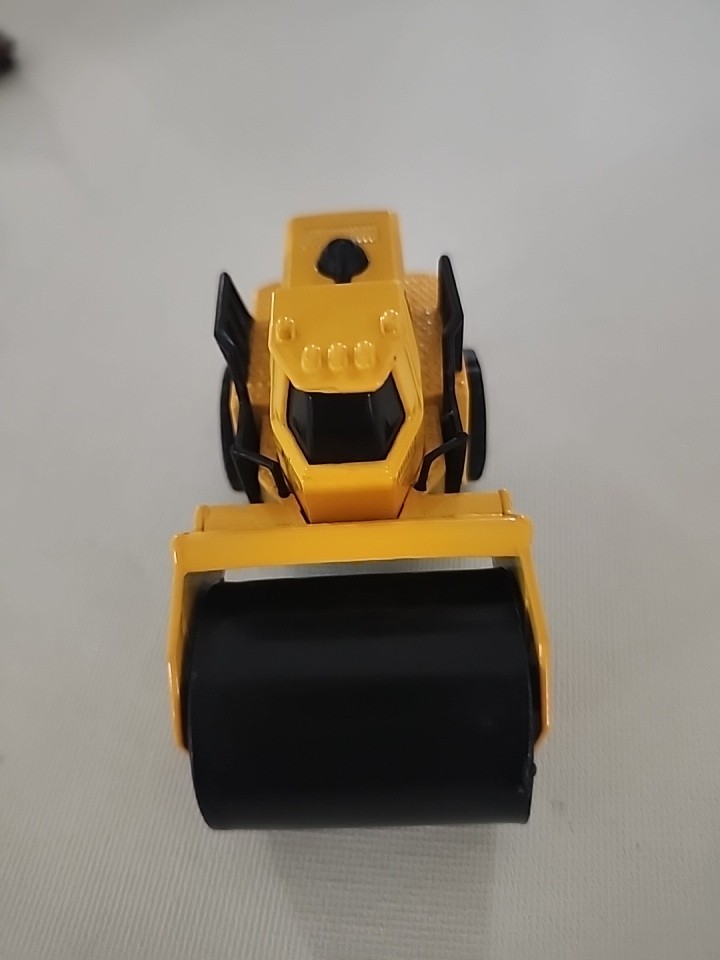 Die Cast Cat Caterpillar Road Roller Yellow And Black 200522A