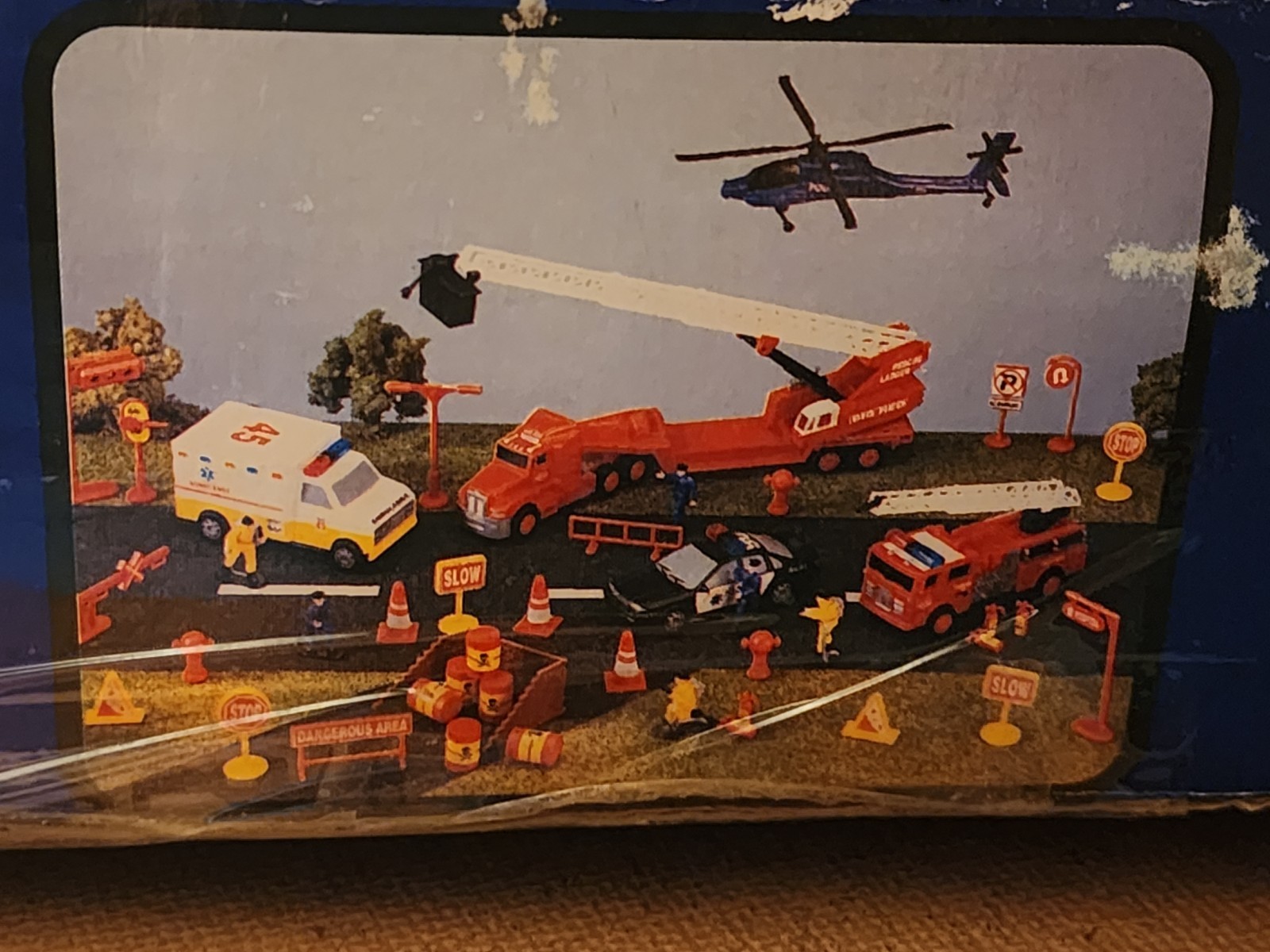 Soldier Bear 60pcs Emergency Rescue Ambulance, Fire truck Remote Control Tractor