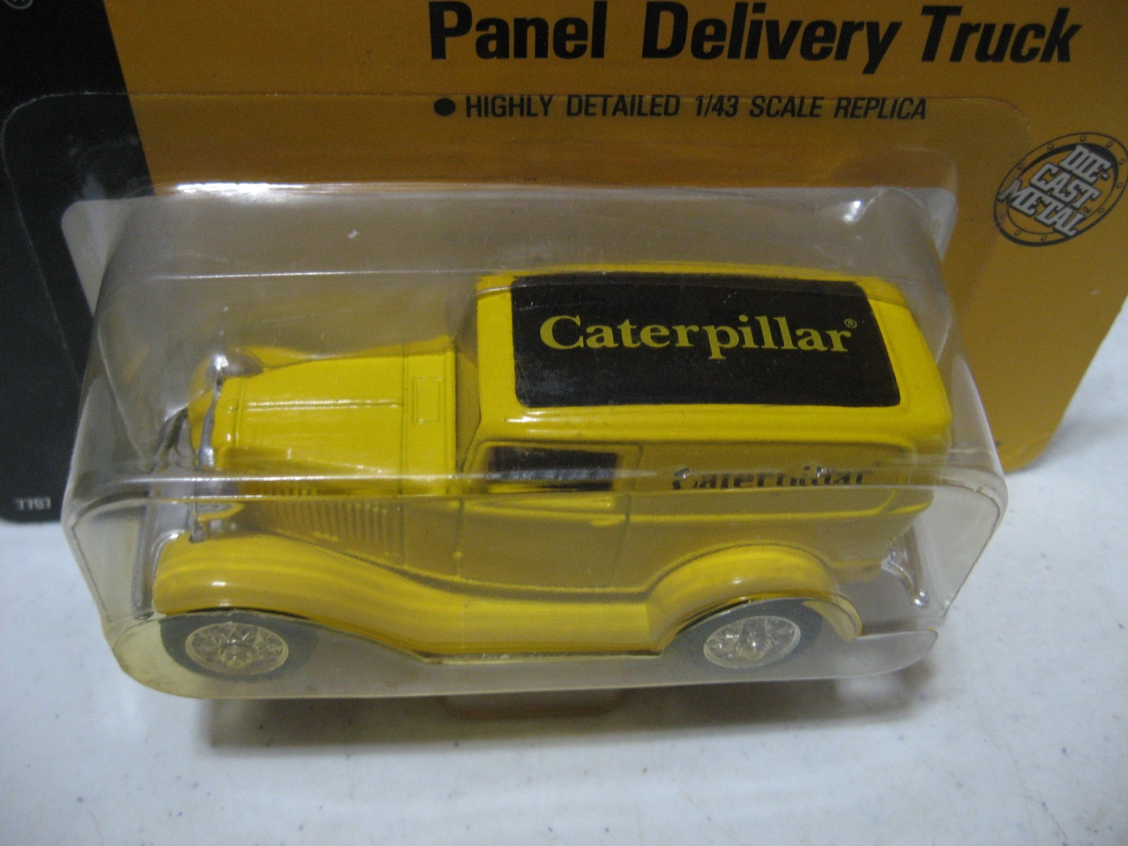 ERTL 7707 CAT Caterpillar 1932 Panel Delivery Truck 1/43 Scale Die Cast