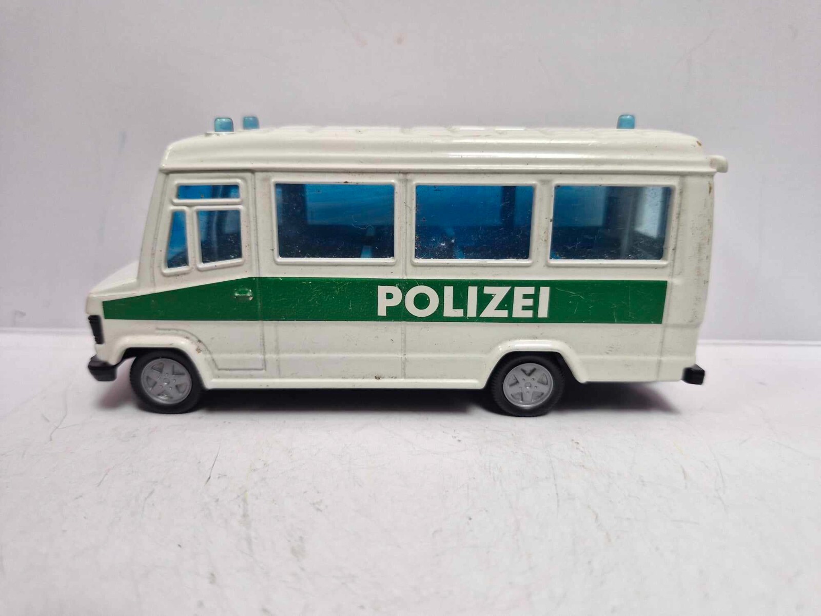 SIKU Mercedes 809D POLICE 1:55 Super Series Die Cast Unboxed Later Version White