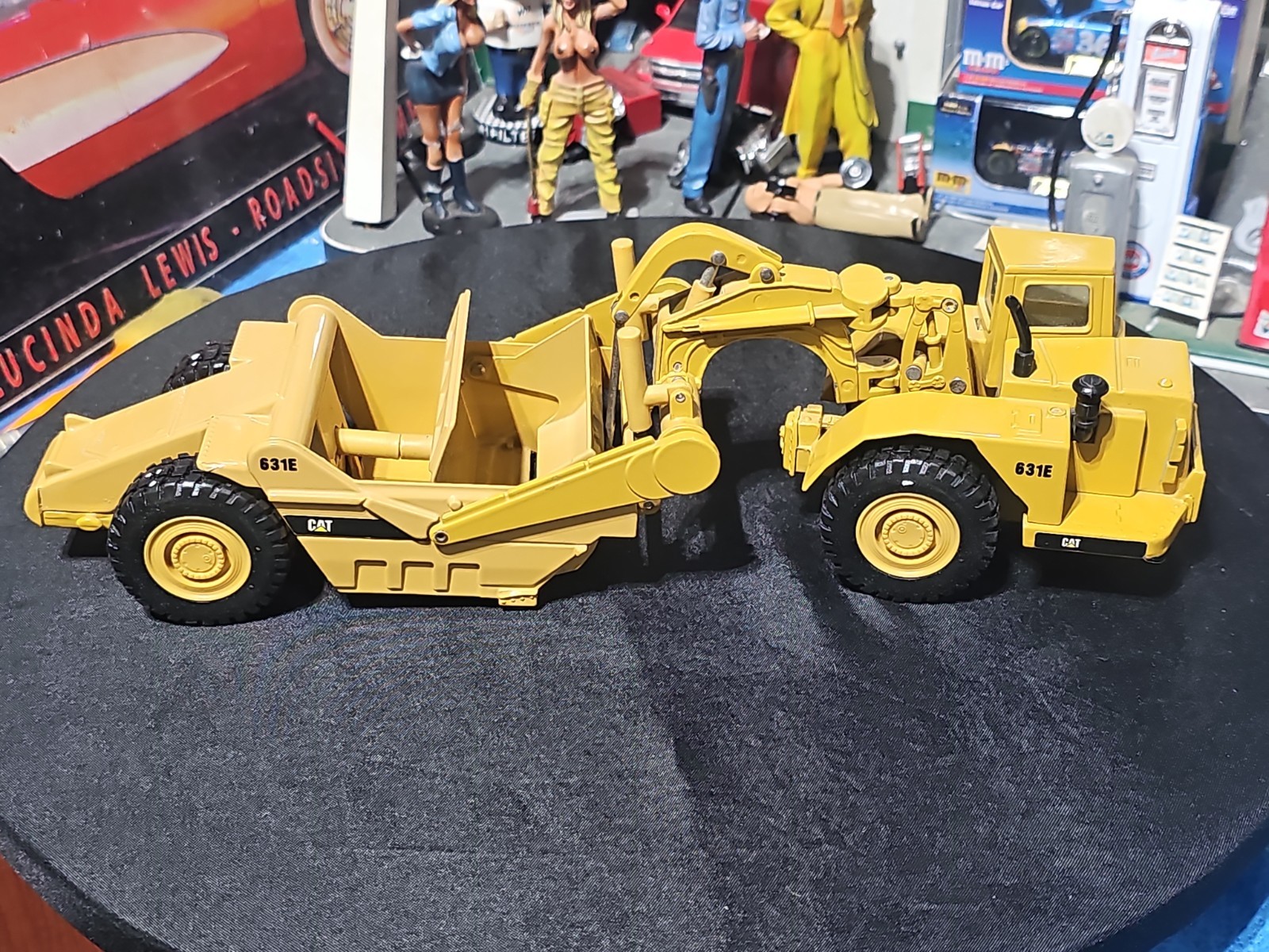 Vintage ERTL 1/50 Caterpillar Wheel Tractor SCRAPER Diecast Metal CAT 631E