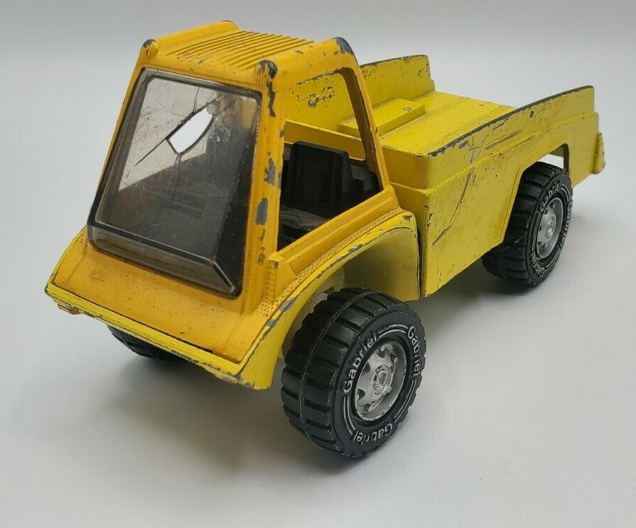 Vintage Gabriel Industries 1975 Truck Toy (Yellow)