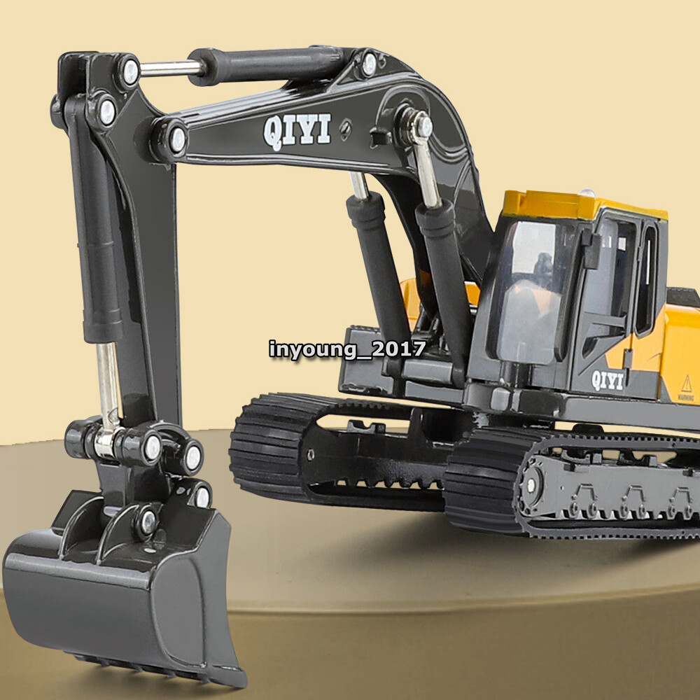 Flatbed Truck with Excavator Playset Diecast Toy Cars Toys for Boys Kids Red