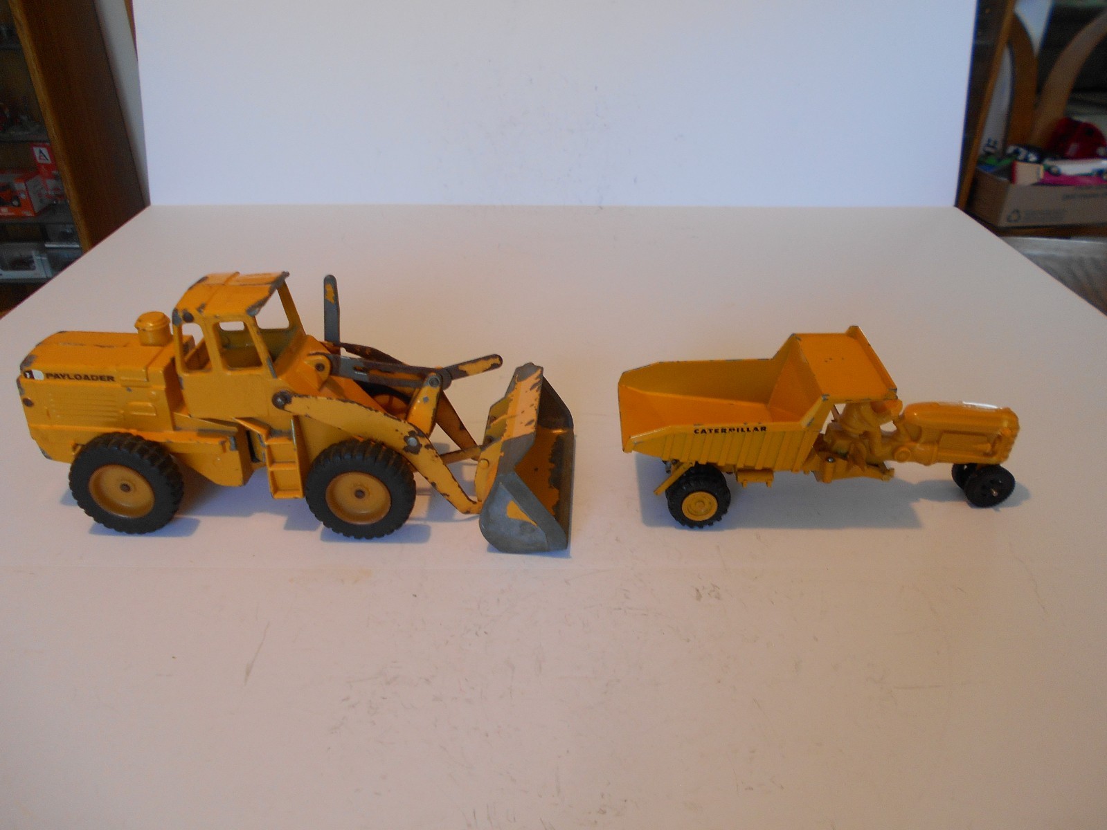 Vintage Ertl Hough Payloader H90 International Harvester & Custom CAT Dump Truck