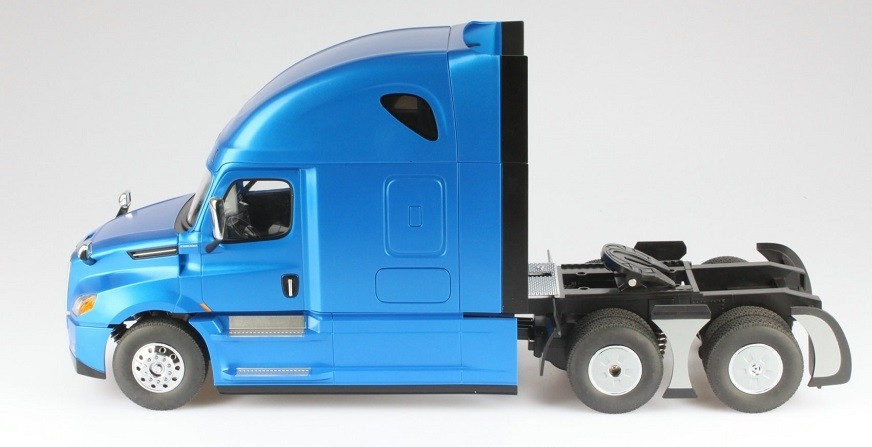 DIECAST MASTERS – Remote Control Solo Truck – CASCADIA 126 – 1/16 – DCM27006