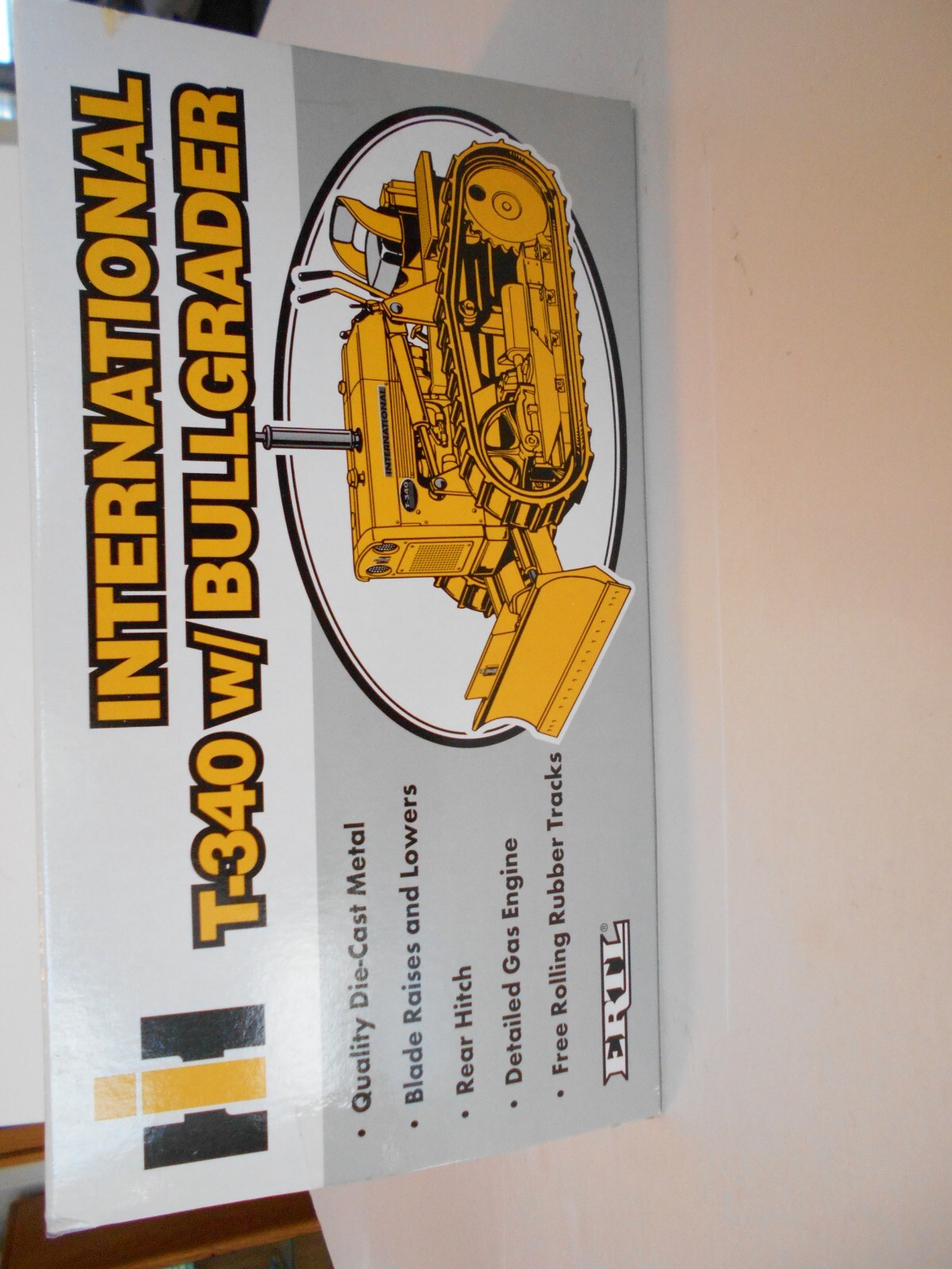 Vintage 1998 Ertl 1:16 Scale International T-340 Crawler w/Bullgrader, #4380 NIB
