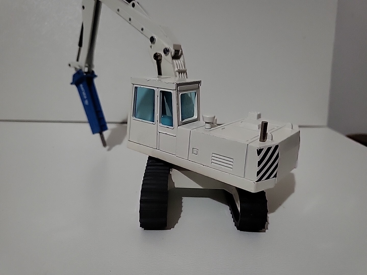KRUPP excavator with BRH 1/50 scale NZG
