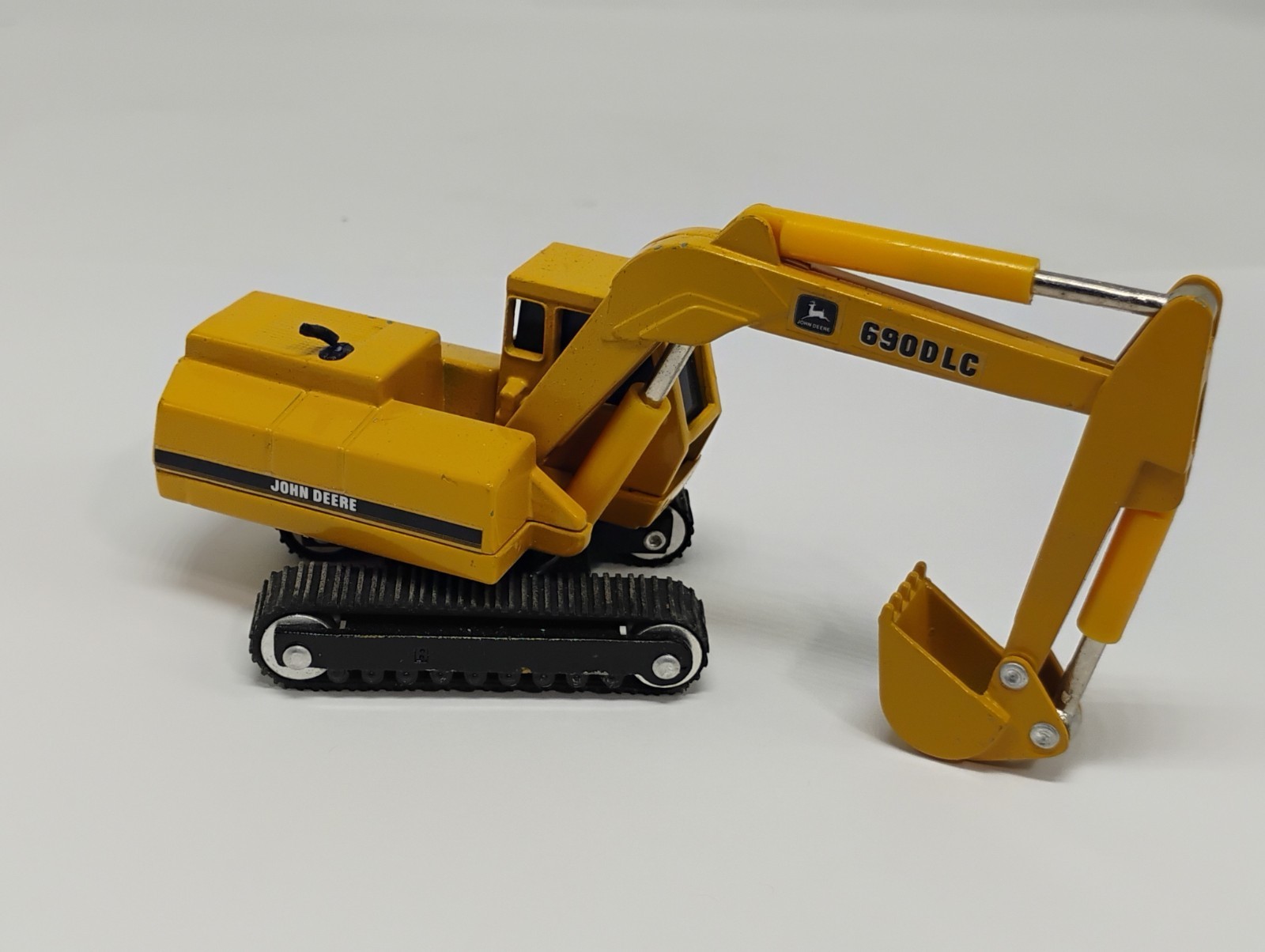 Ertl 1:64 Scale John Deere 690DLC Excavator FOR PARTS OR REPAIR