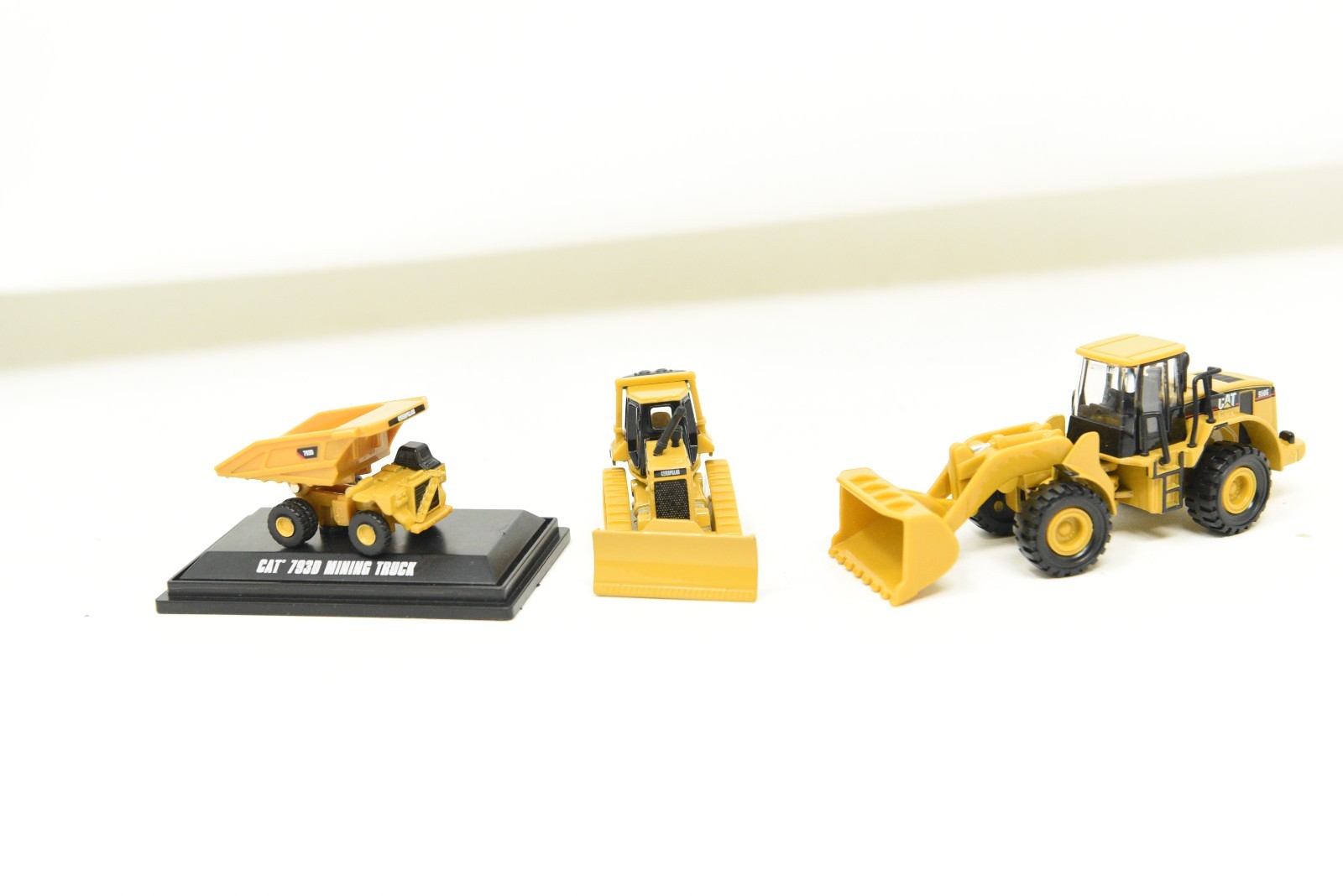 Lot of 3 Vintage Norscot Caterpillar 1998 Construction Vehicles 950G, D5M, 793D