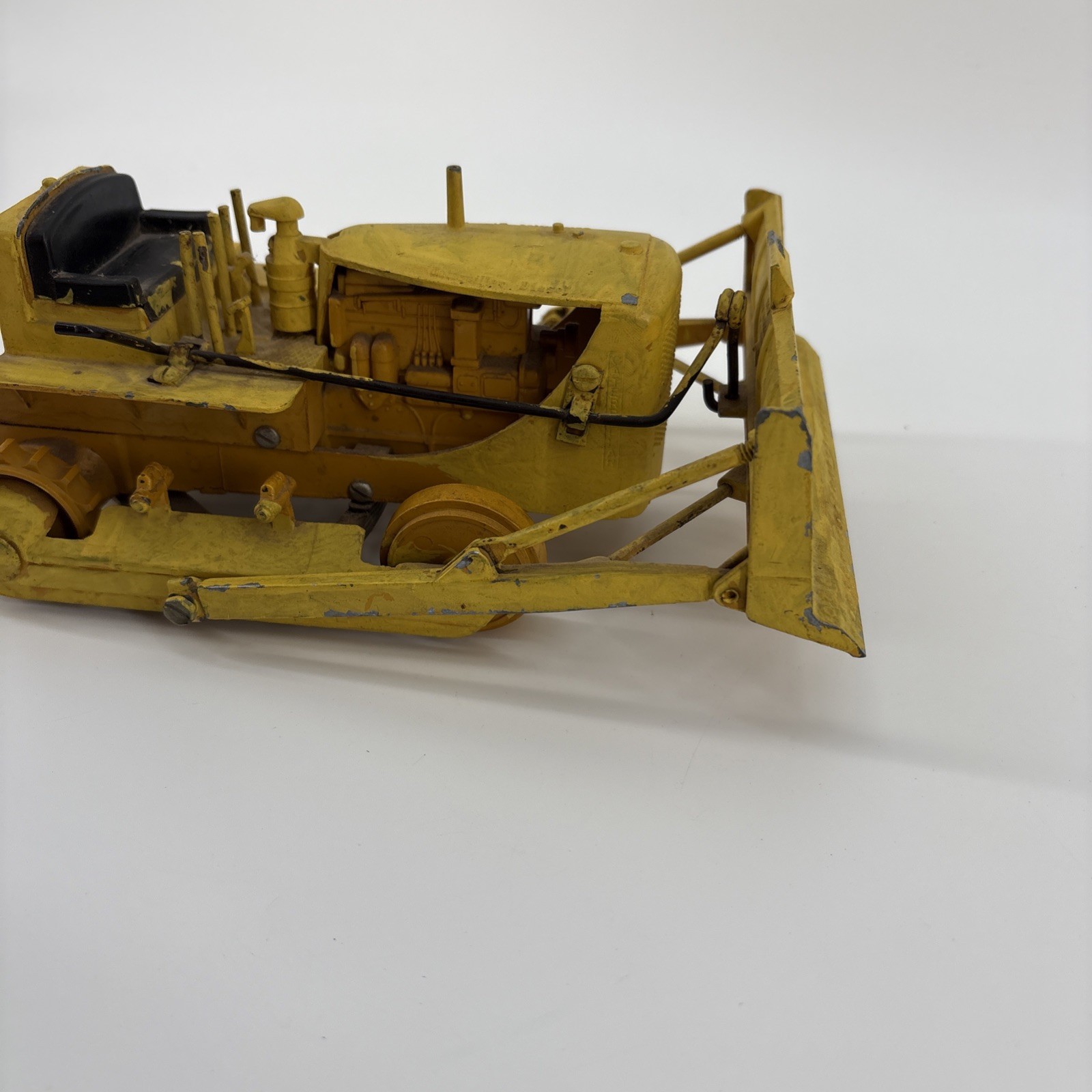Reuhl Caterpillar D7 *Read
