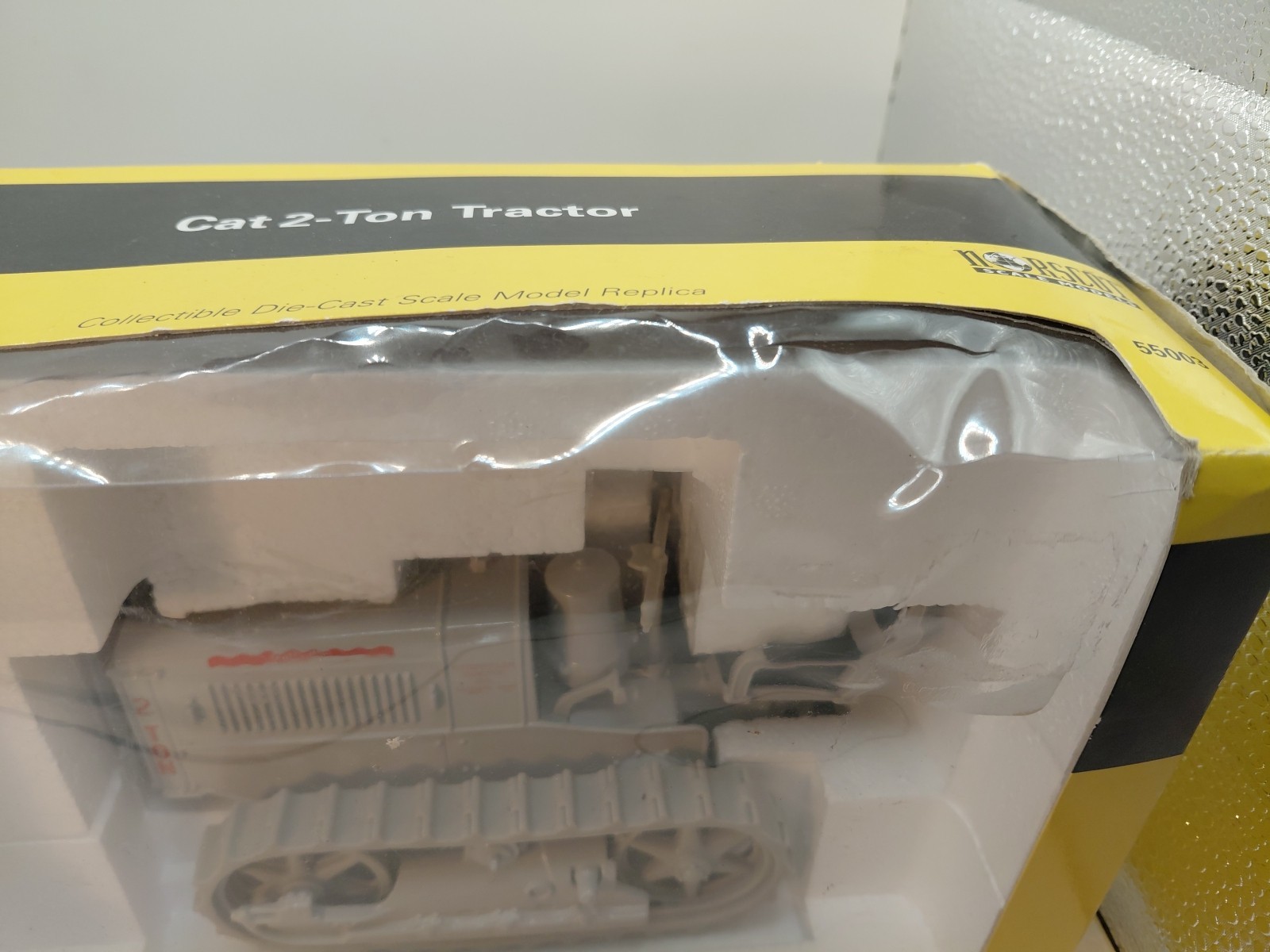 Vtg Cat 2-ton tractor 1:16 scale NIB by Norscot models, made in China 2001