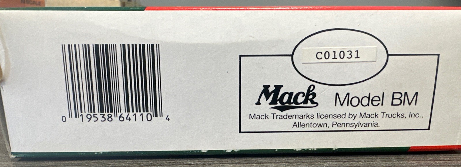 Die-Cast Vintage Collectibles 1:64 Coca’Cola Mack Model BM C01031 NIB