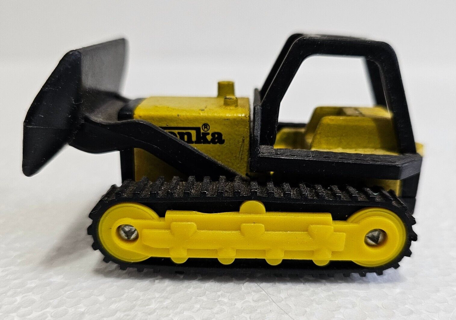 Vintage TONKA MINI BULLDOZER Manufactured in 1994 – Diecast & Plastic 3 1/4″ L