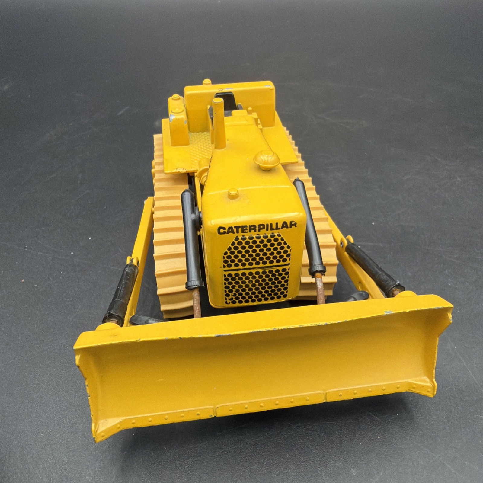 1970s GESCHA W.Germany CATERPILLAR 1:50 Scale Toy D9G BULLDOZER