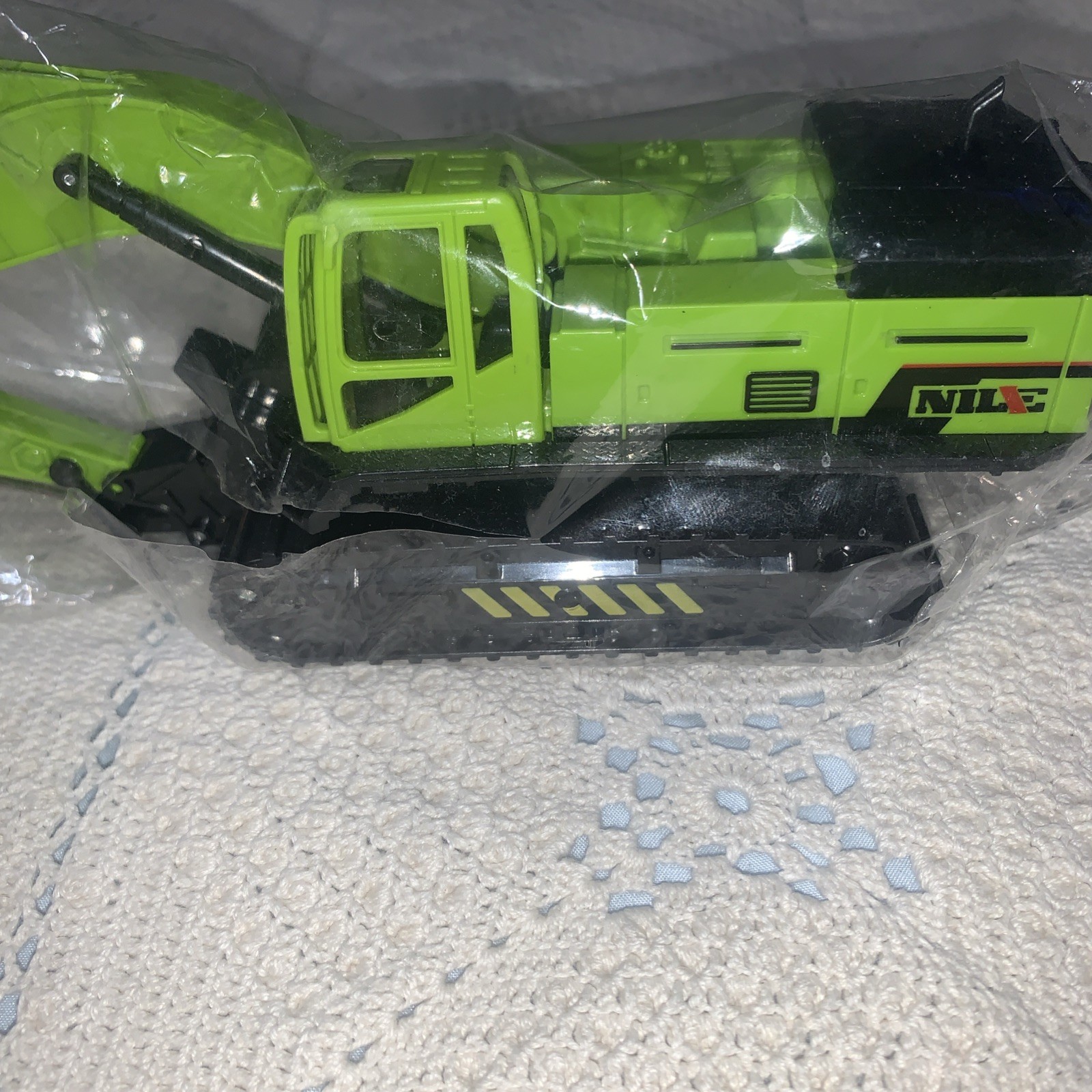 Excavator Toy Model Construction Vehicle Plastic Toy Green New Sealed Unbranded