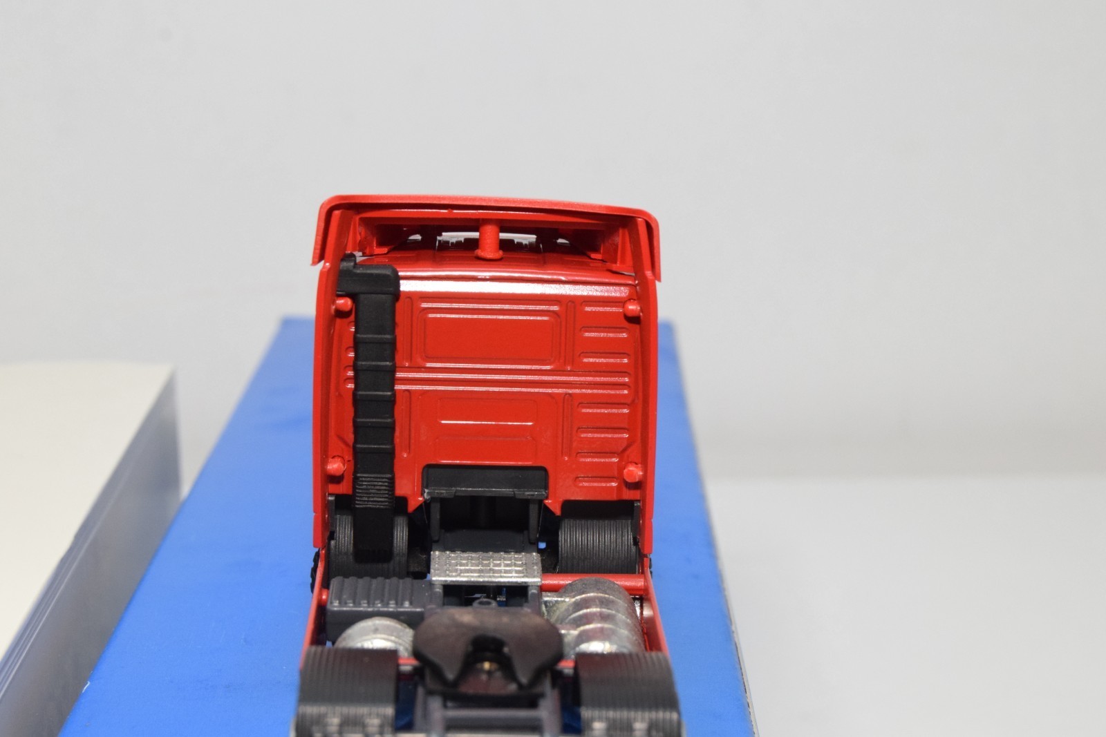 B71 1:50 CONRAD 280963 VOLVO FH12 4X2 TRUCK 3 AXLE SEMI TRAILER NMIB