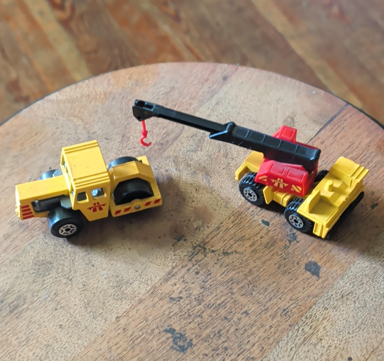 Matchbox 1-75 Road Roller & Crane 1/90 Diecast Yellow Red Black 1971