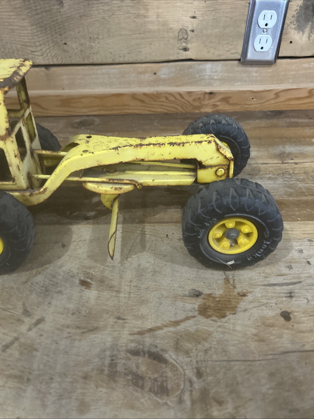 Vintage Tonka Road Grader 1970’s Toy Pressed Metal Yellow ~ 17” Long