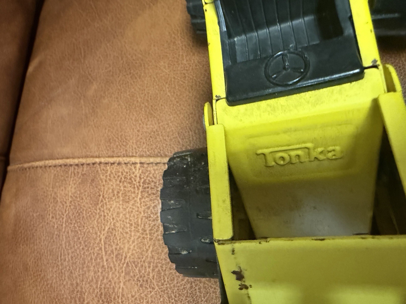 Vintage Tonka Pressed Steel Front End Loader Model # 52900 Yellow/Black XR-101
