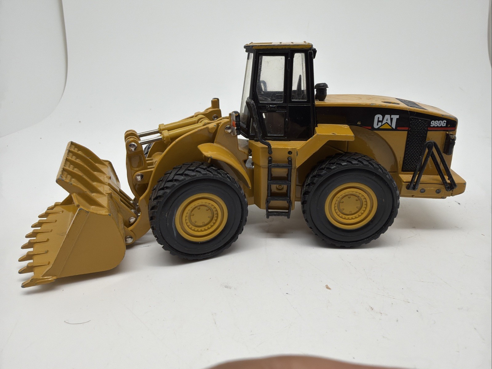 Norscot Cat 980G Wheel Loader Diecast Model 1/50 Scale (No Box)