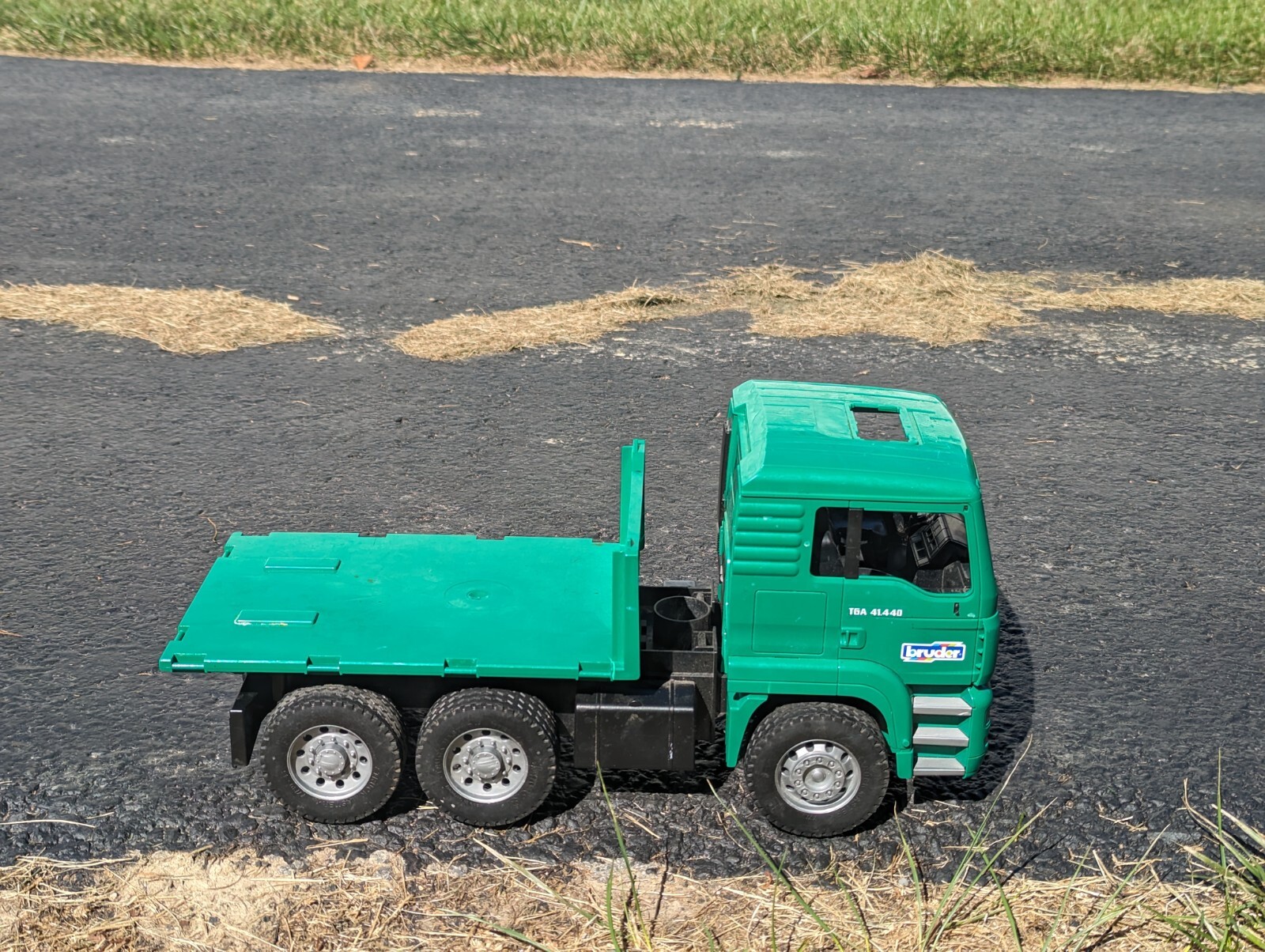 Bruder MAN Green 2001 Toy Timber Logging Truck 4143 (NO LOGS) As Shown