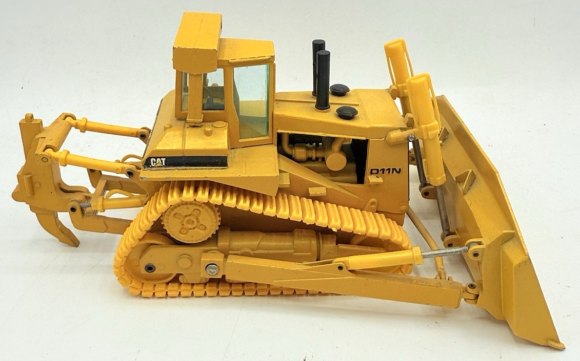 1:50 Caterpillar CAT D11N w/ Impact Ripper CONRAD Germany Launch Edition Diecast