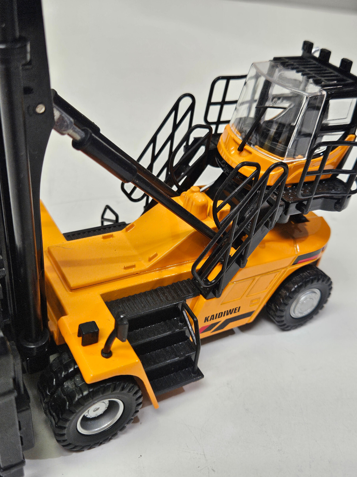 1:50 SANY Empty Container Stacker Construction Machine Equipment Diecast Model