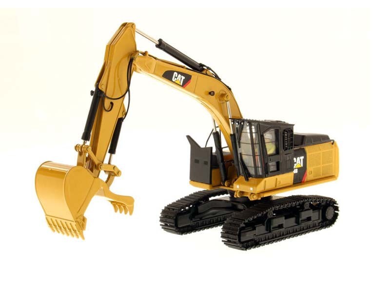 CAT 568 GF Road Builder Diecast 1:50 Scale Model – Diecast Masters 85923