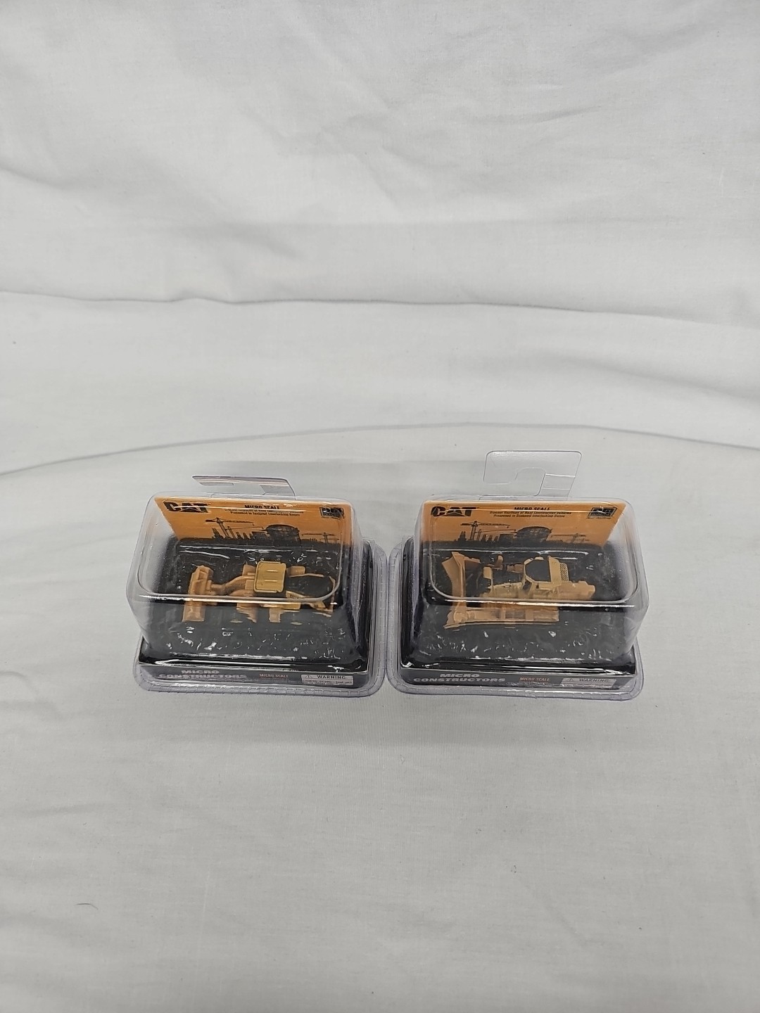 Diecast Masters CAT Micro Construction D8T TrackType Tractor & 950M Wheel Loader