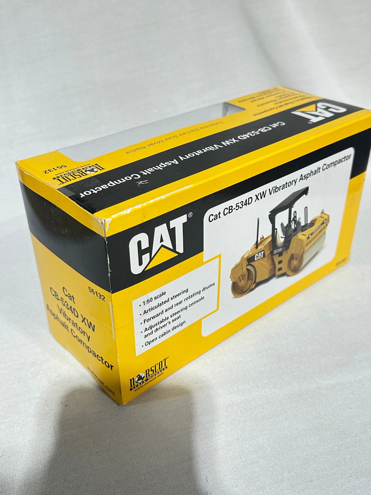 Caterpillar CB-534D XW Vibratory Asphalt Compactor By Norscot 1/50th Scale