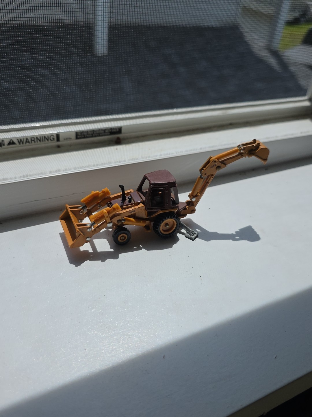 Ertl 1:64 Scale 580E Cabbed Tractor with Backhoe Bucket Dyersville Iowa Vintage