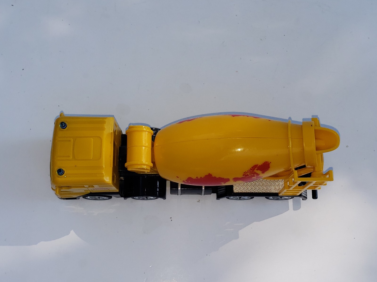1/60 Scale MAN COE Cement Mixer Plastic Toy Model Truck (6.25″) Toy Car!