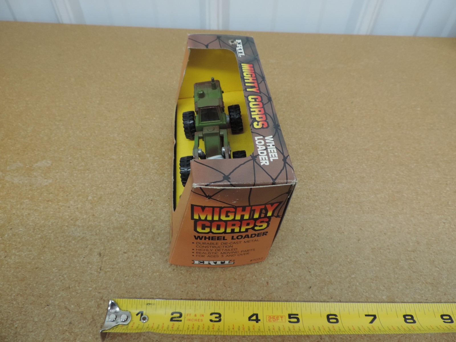 ERTL Mighty Corps Wheel Loader 1/64 toy construction cat diecast B17Z