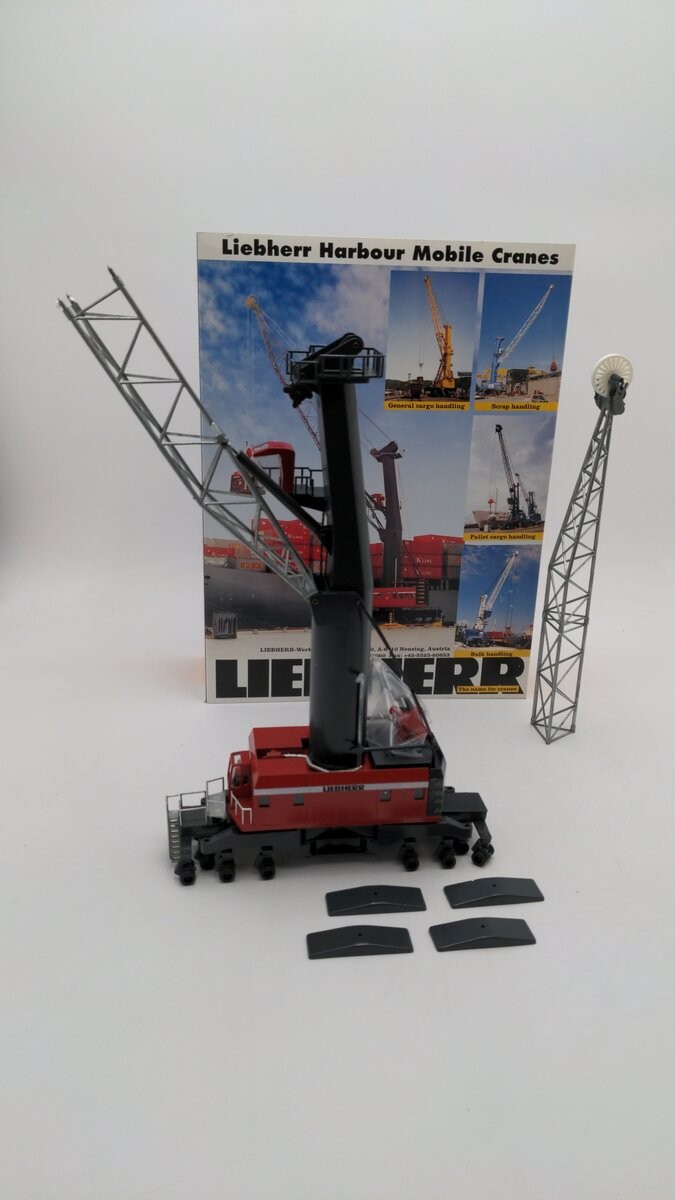 Conrad 2111 1:100 Scale Liebherr Harbour Mobile Crane LHM320 Rotating Tower Kit