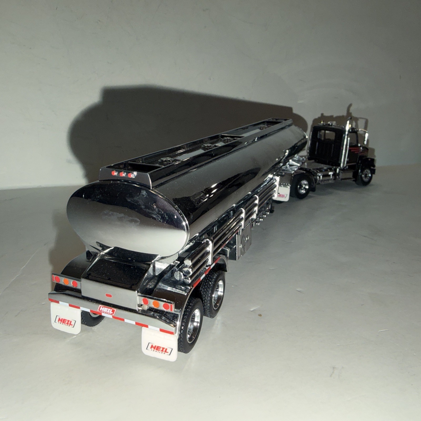 Western Star 4700 Truck with Heil Tank Trailer