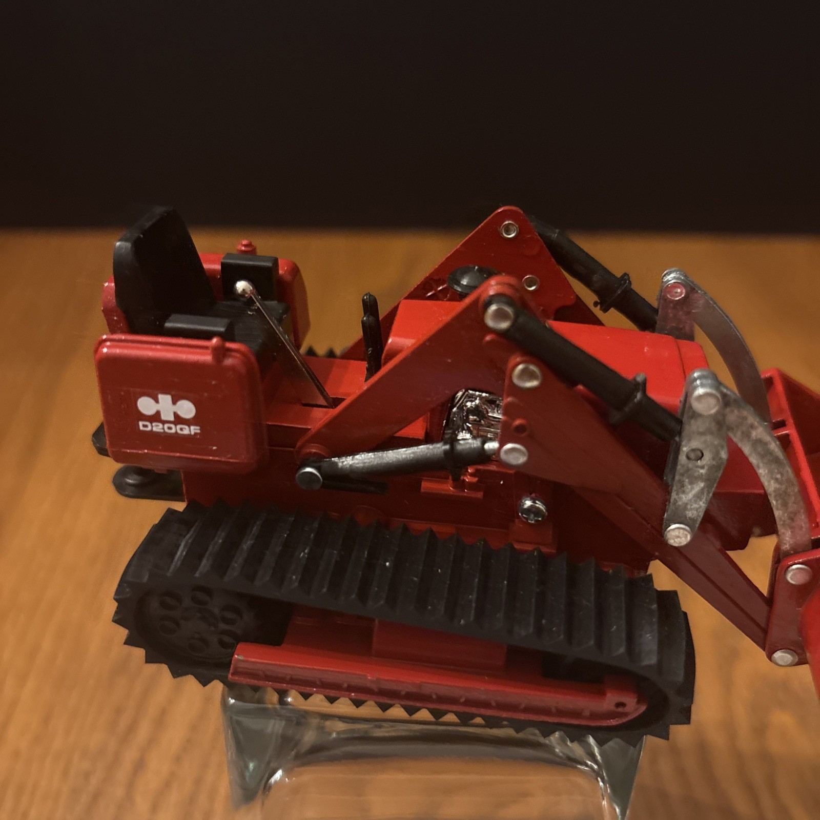 Yonezawa Komatsu – Diapet 1:28 – Front End Loader K-31 – Red