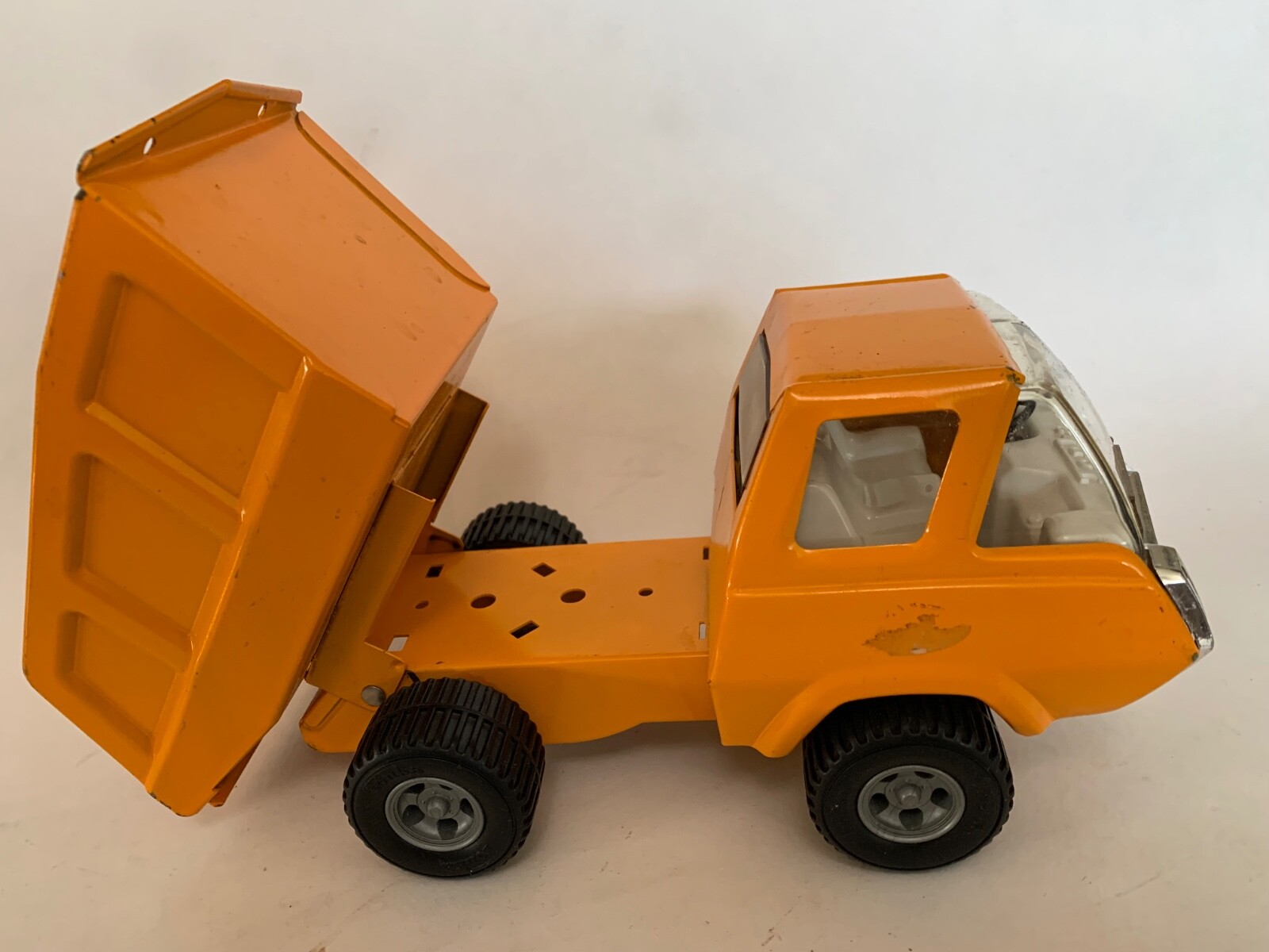 Tonka Dump Truck Mid Sized 1970’s Excellent Condition