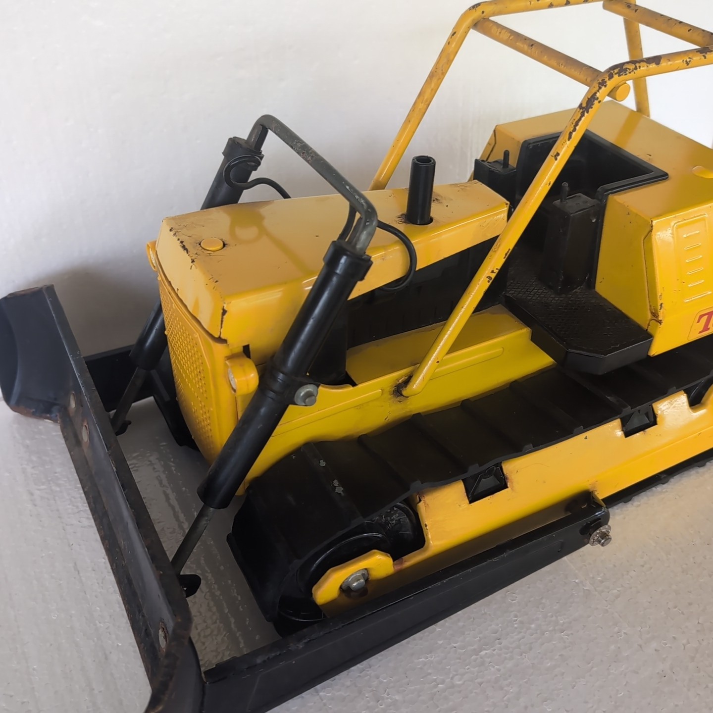 Vintage Tonka T9 Bulldozer