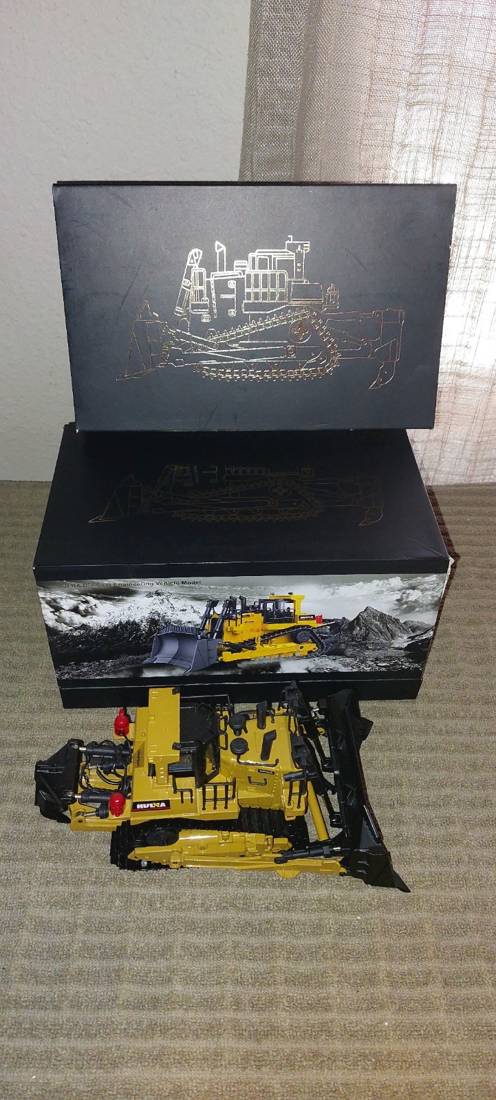 Hui Na Model Dozer 1:50 Scale