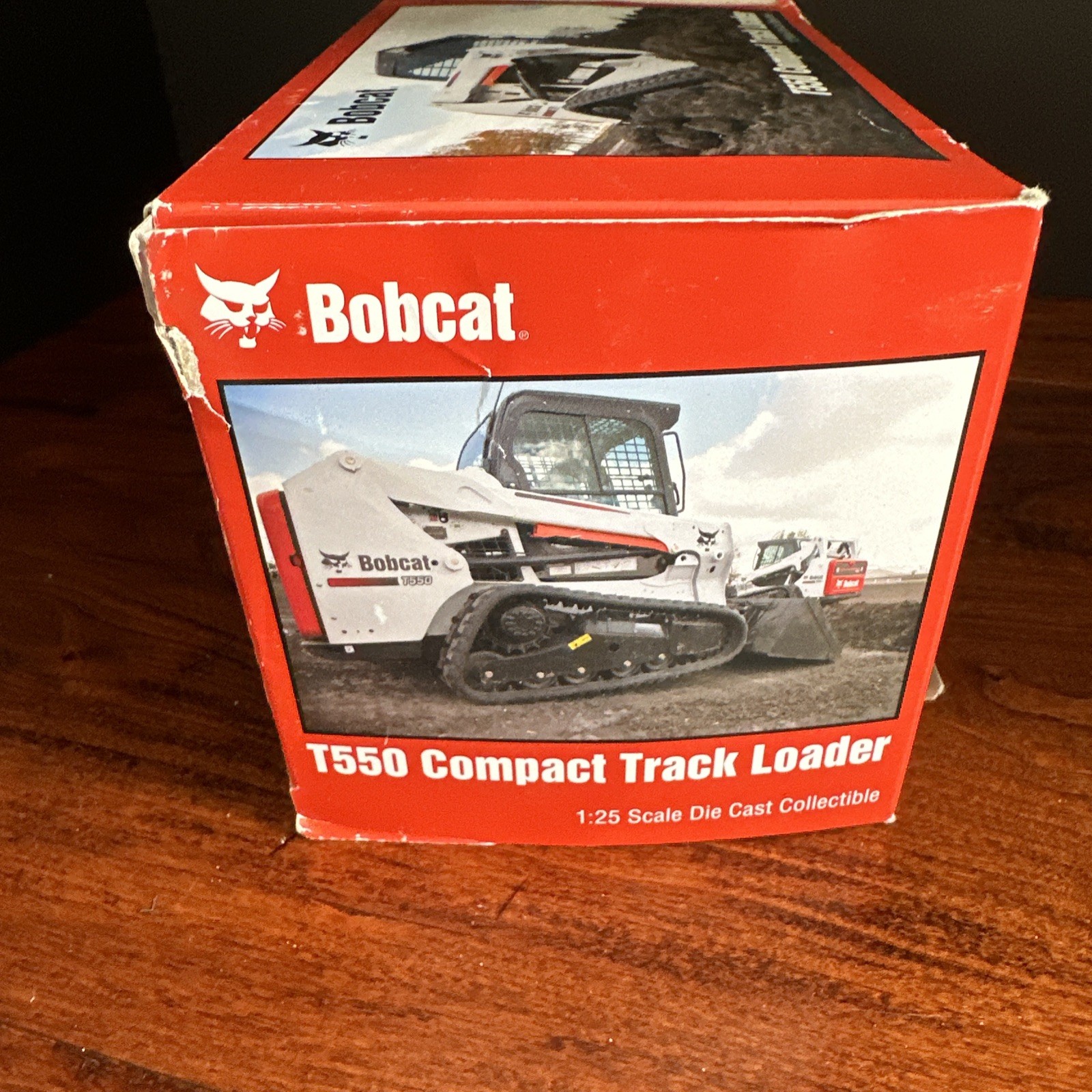 Bobcat T550 Compact Track Loader 1:25 Scale Die Cast Collectible 2012 66989079 ￼