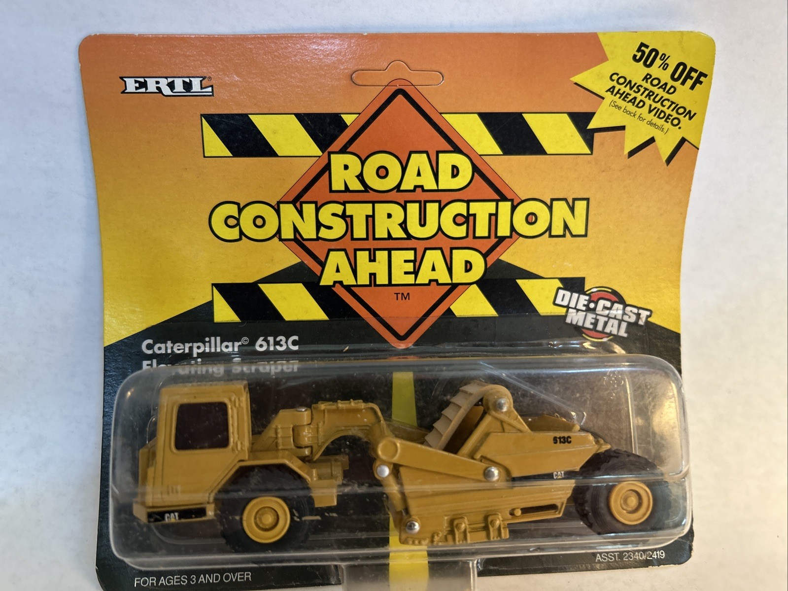 ERTL Diecast Caterpillar 613C Elevating Scraper – NIP – #2419 – 1:64