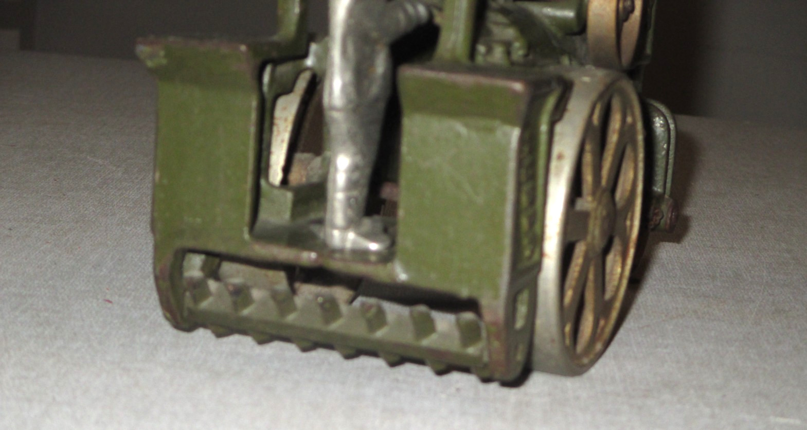 1930- HUBLEY CAST IRON HUBER STEAM ROLLER- 100% ORG- HIGH GRADE ANTIQUE TOY 7.5″
